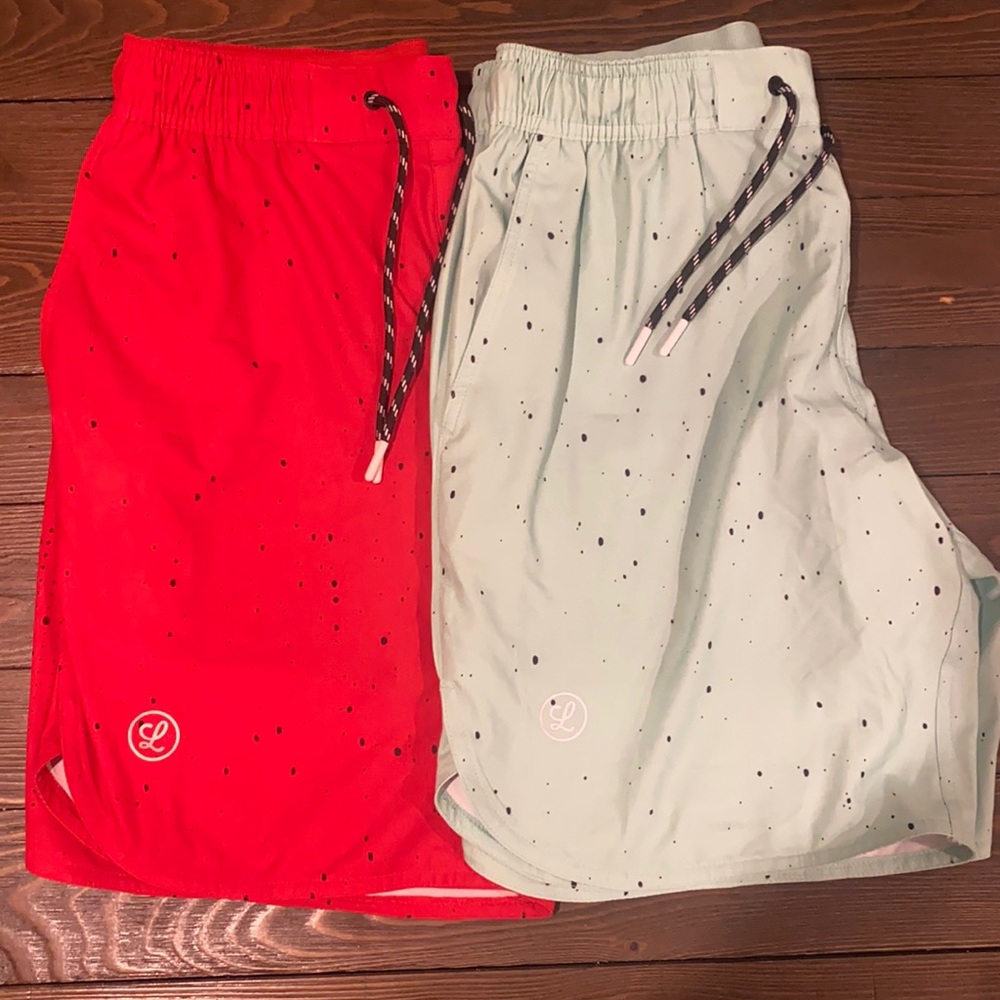 LEGEND SHORTS- SMALL - RED AND MINT GREEN